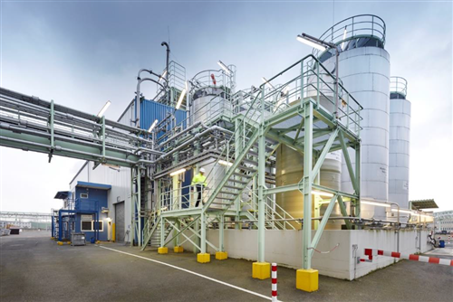 Clariant’s additives production facility in Knapsack, Germany powers the production of its halogen-free Exolit flame retardants solely with 100% renewable electricity.