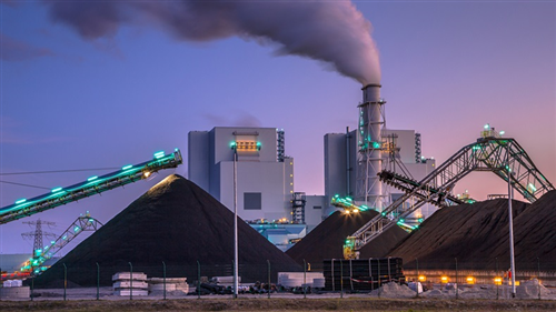 As power plants transition from burning coal to using cleaner technologies, the policies behind these changes should consider health in addition to climate change.  Credit: Rudmer Zwerver/Shutterstock.com