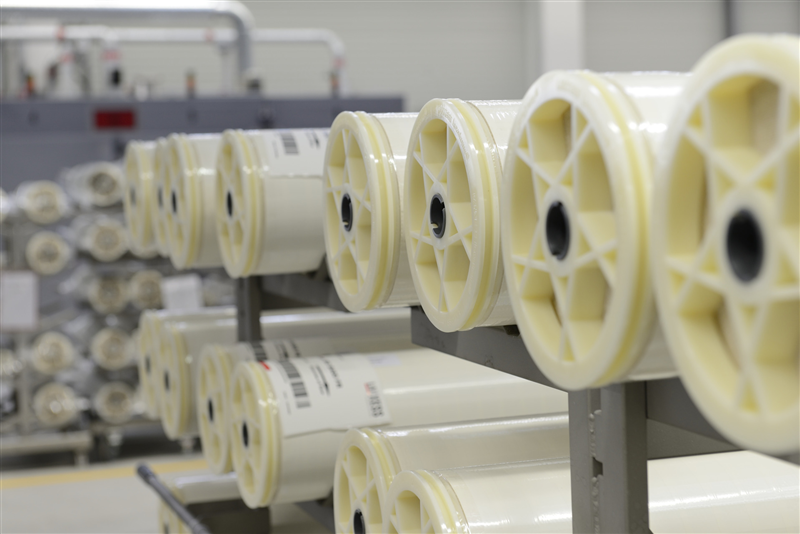 At its Bitterfeld site, specialty chemicals company LANXESS produces Lewabrane reverse osmosis membrane elements for the global market. Photo: LANXESS AG