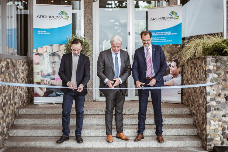 Opening ceremony at the new Archroma Global Competence Center for Automotive & Synthetic Dyeing in Korschenbroich, Germany, in presence of Alexander Wessels (center), CEO, Mark Dohmen (right), Head of the Global Competence Center for Automotive & Synthetic Dyeing, and Thomas Hoffmann (left), Head of Operations, Korschenbroich.