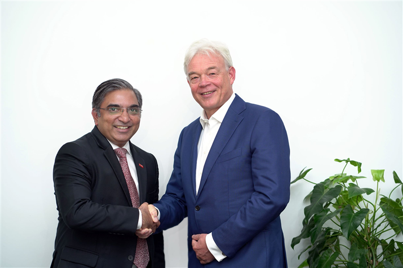 Archroma India Private Limited and BASF India Limited (BIL) have signed an agreement for the acquisition by Archroma of BASFs stilbene based OBA (optical brightening agents) business for paper and powder detergent applications. In the picture  Narayan Krishnamohan MD  BIL and Head  South Asia (Left) and Alexander Wessels  CEO  Archroma group (Photo Archroma)