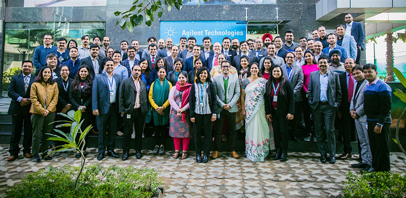 Agilent India Team with Bharat Bhardwaj, Country General Manager - India, and Mike McMullen, CEO, Agilent Technologies (center).