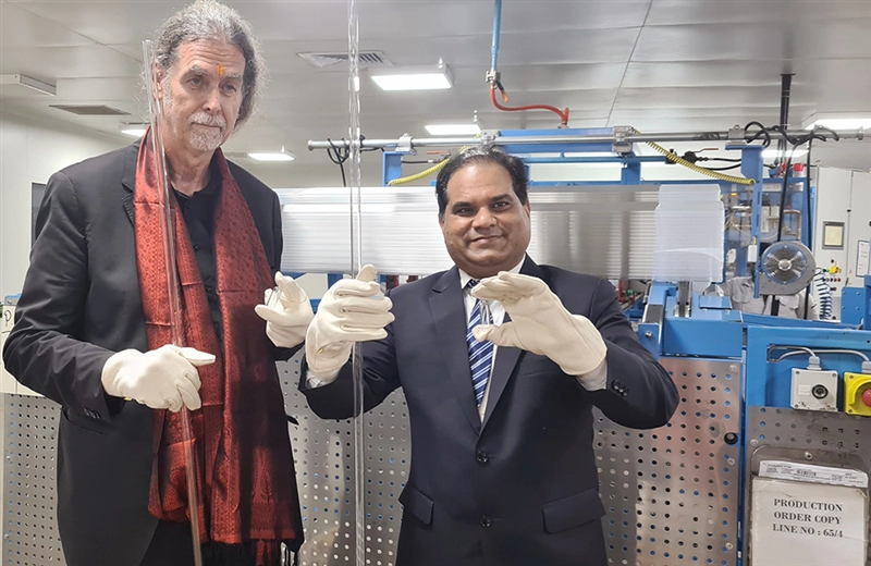 German Ambassador Walter Lindner and Mr Pavan Shukla, Managing Director, SCHOTT Glass India Pvt. Ltd.