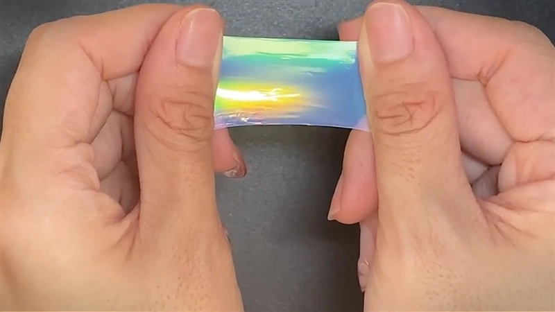 Gorgeous rainbow-colored, stretchy film for distinguishing sugars